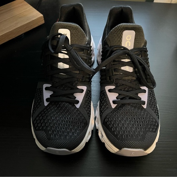 On Running - like new Cloudswift shoes - Picture 3 of 7